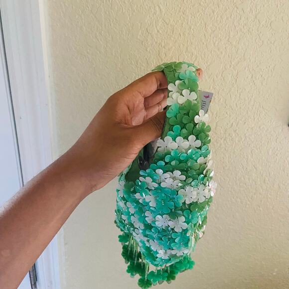 Viral Made in India Green Beaded Floral Handbag -- NWT - Picture 5 of 9